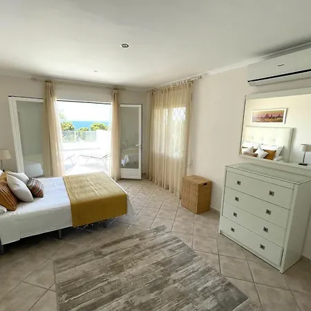 Gloriann Villa